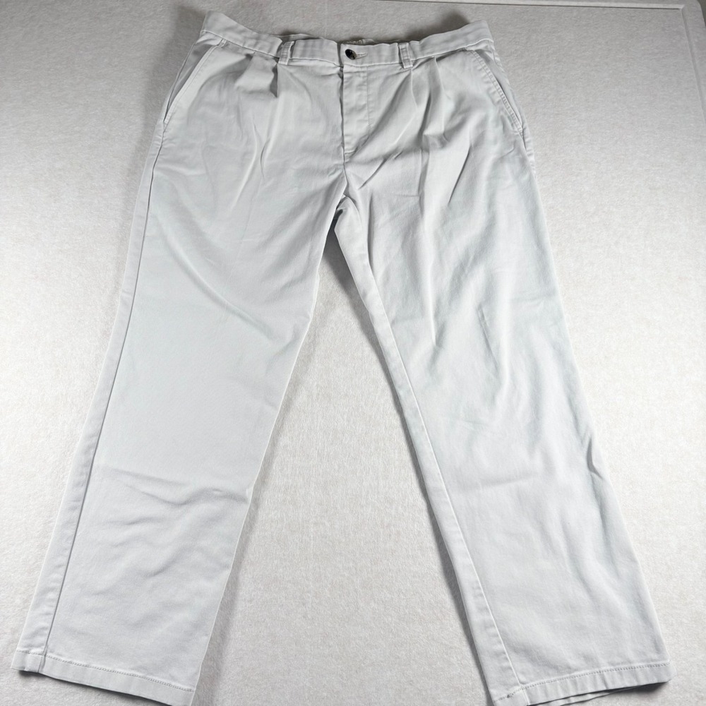 St Johns Bay Khaki Pants Mens 34x29 Pleated Classic Fit Beige Easy Care